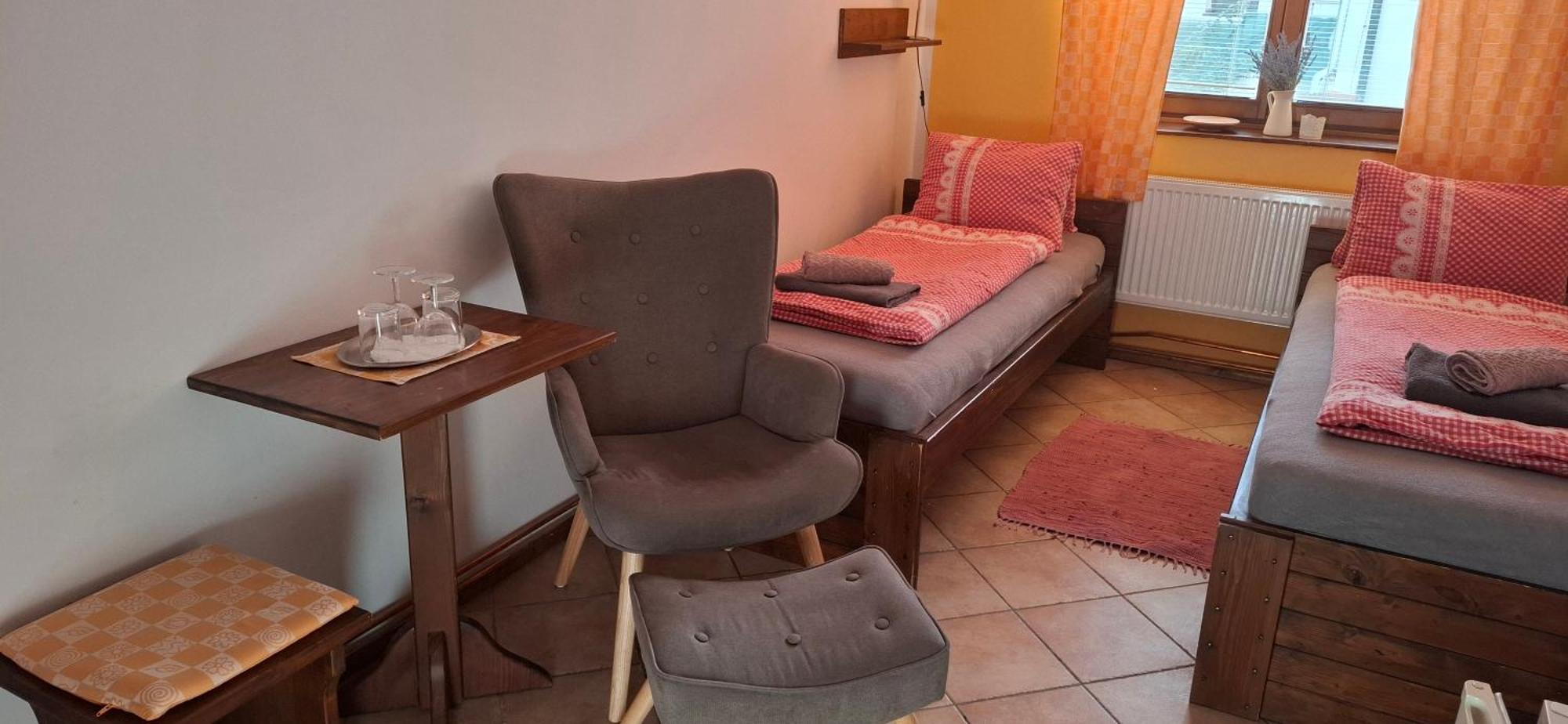 Penzion A Vinoteka Hrozen Kromeriz Luaran gambar